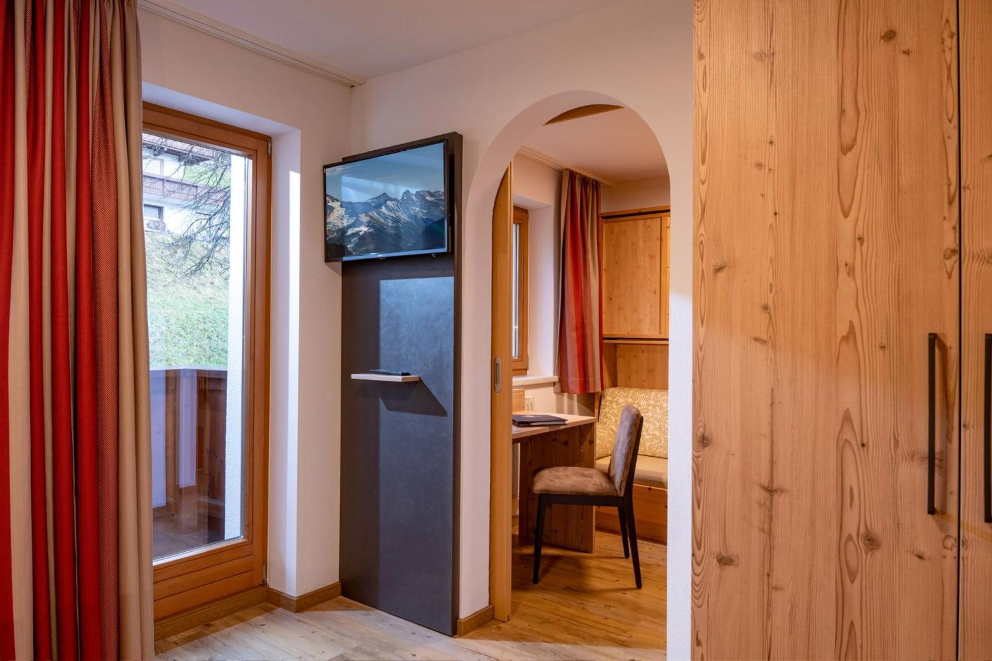 Das Sonnleiten Ski- Und Motorradhotel Bruck Im Zillertal Bruck am Ziller Exterior photo